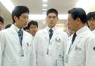 韓国ドラマ 白い巨塔 完全攻略ガイド 陰謀に満ちた医学界の裏側に迫る