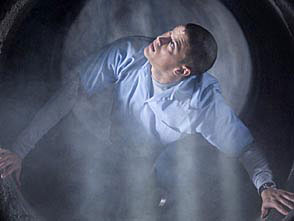 プリズン ブレイク シーズン1 第12話 邪魔者は殺せ ドラマ パソコンでもスマホでも 動画を見るならshowtime ショウタイム プリズン ブレイク シーズン1 第12話 邪魔者は殺せ ドラマ パソコンでもスマホでも 動画を見るならshowtime ショウタイム