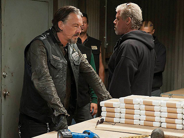 サンズ オブ アナーキー シーズン4 第6話 疑惑 ドラマ パソコンでもスマホでも 動画を見るならshowtime ショウタイム