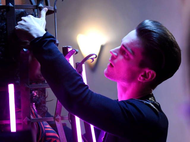 アメリカン ホラー ストーリー ホテル 第9話 復讐に乾杯 ドラマ パソコンでもスマホでも 動画を見るならshowtime ショウタイム