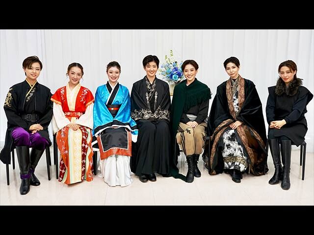 NOW ON STAGE �������ͥХ��ۡ������ر��ˤ����߳���